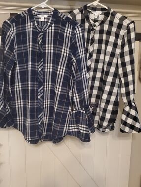 BUNDLE OF 2..Time and Tru Navy and Black Plaid Button-Front Tops (2 Pack)